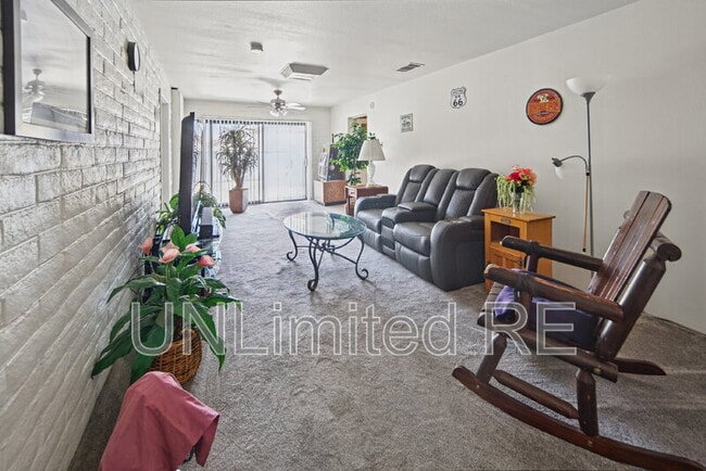 Building Photo - 1385 Church Dr