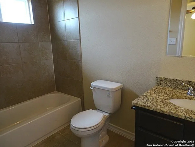 Building Photo - 7231 Golf Way