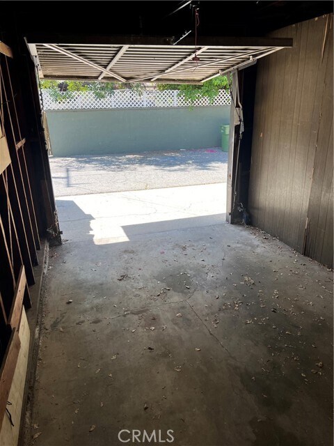 Building Photo - 12660 Oxnard St