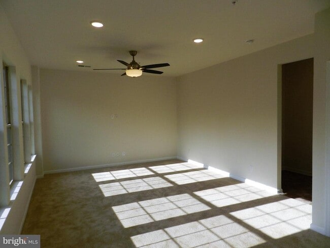 Building Photo - 27 Eagle Ln