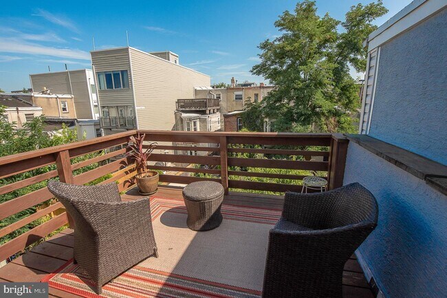 Building Photo - 2025 Parrish St