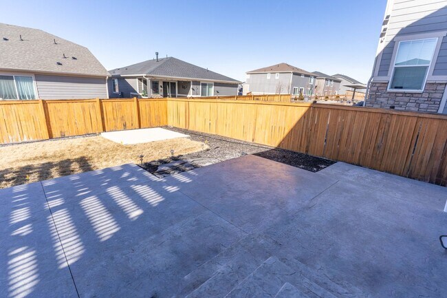 Building Photo - Available NOW! 4 Bedroom 3 Bath Beautiful Home