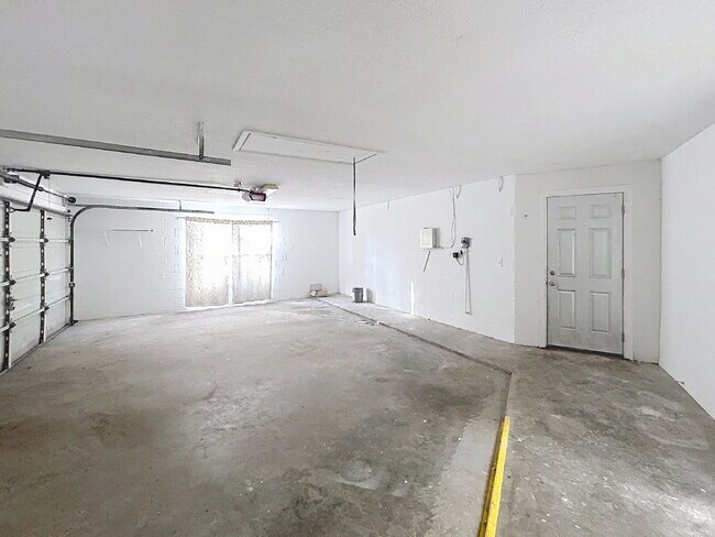 Building Photo - 9122 Rockrose Dr