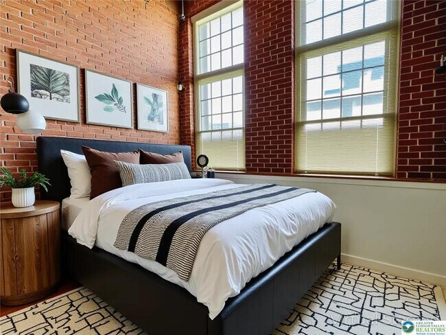 Building Photo - 101 Race St