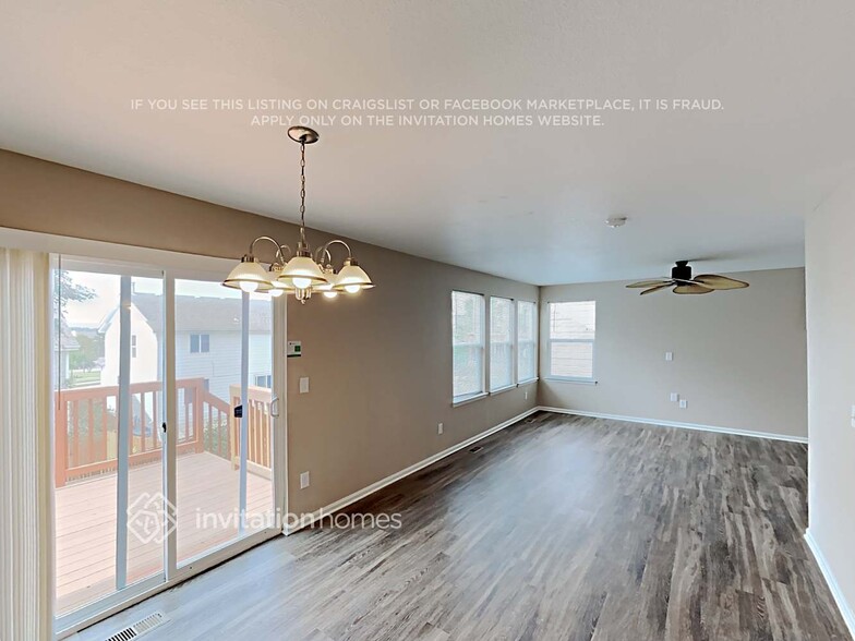Building Photo - 240 Bonanza Dr