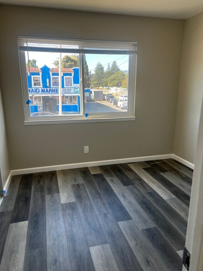 Building Photo - 2124 90th Ave