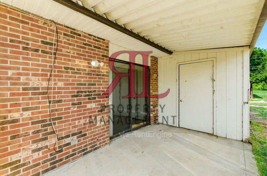 Building Photo - 4925 Myers Rd