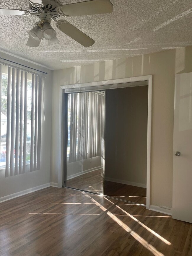 Building Photo - 2/1.5 Fletcher Mill Townhouse $1550/month Available 6/20/2026