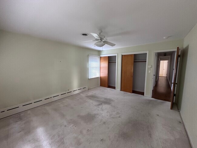 Building Photo - 2300 Landwehr Rd