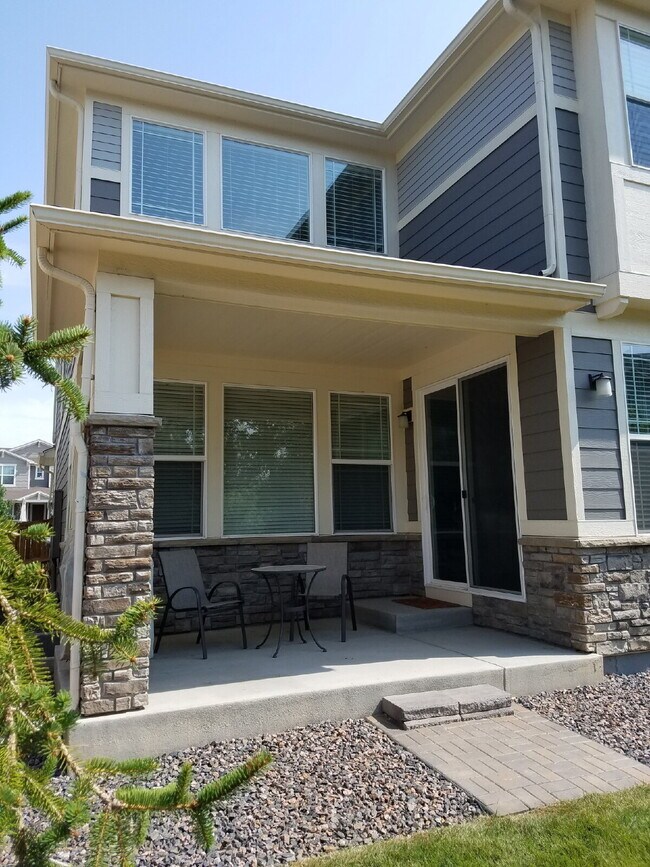 Building Photo - Gorgeous 4-Bed 3.5-Bath Home in Dayton Triangle!