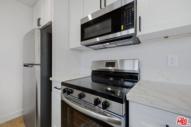 Building Photo - 1738 Colby Ave