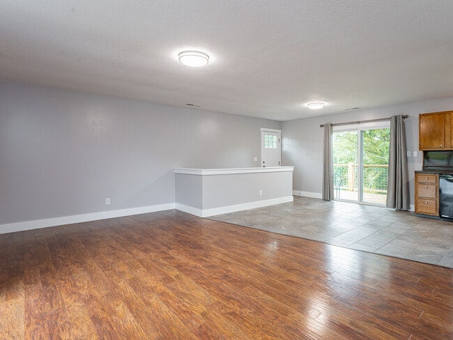 Building Photo - 3 Southwicke Ct