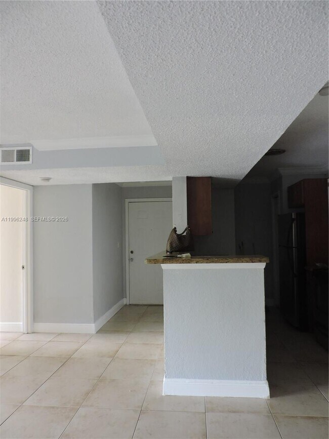 Building Photo - 15610 SW 105th Ln