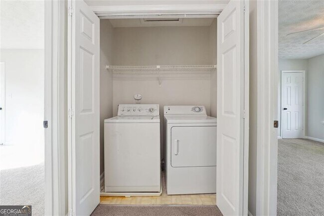 Building Photo - 1070 Travelers Trail