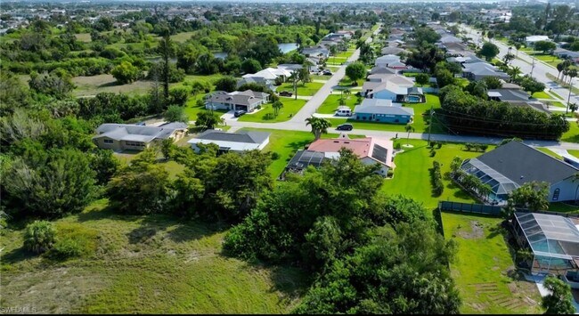 Building Photo - 4108 SE 8th Ave