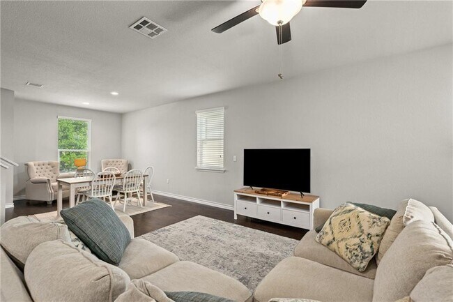 Building Photo - 5308 Golden Canary Ln