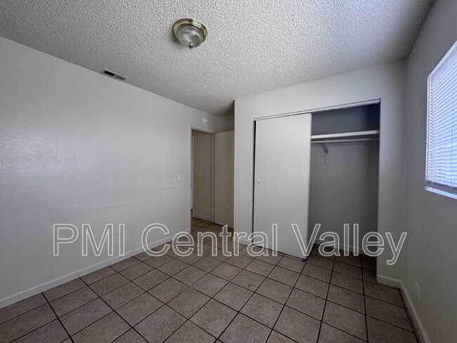 Building Photo - 7921 Montgomery Ave