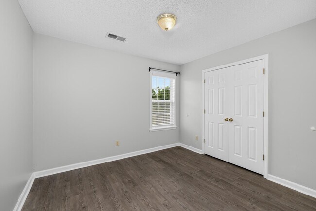 Building Photo - 463 David Reed Dr