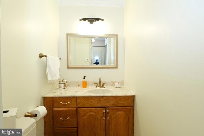 Building Photo - 8519 Electric Ave