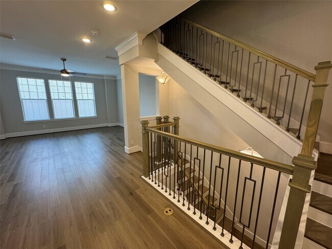 Building Photo - 6755 Highclere Manor Ln