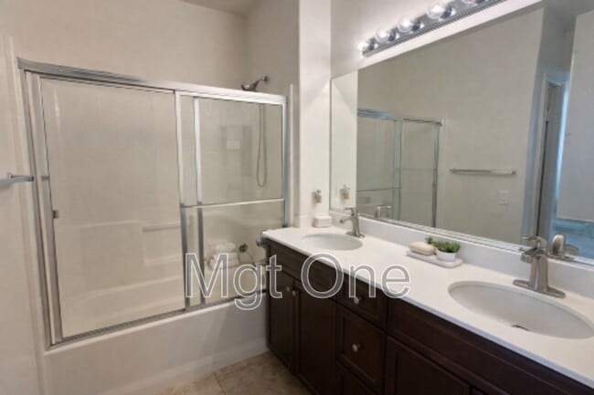 Building Photo - 6266 Isidora Ln