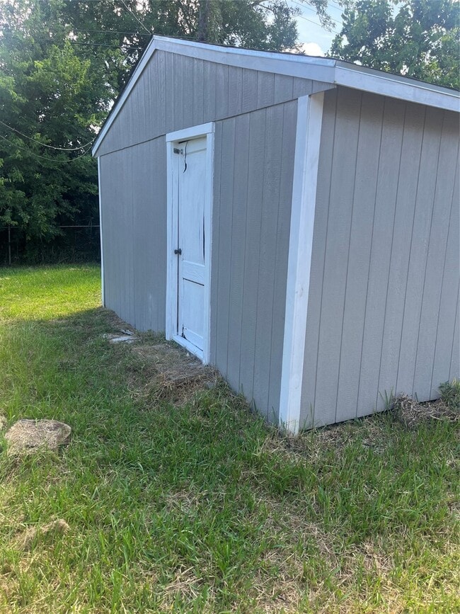 Building Photo - 5222 Cosby St
