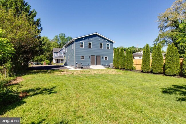 Building Photo - 120 Winters Ln