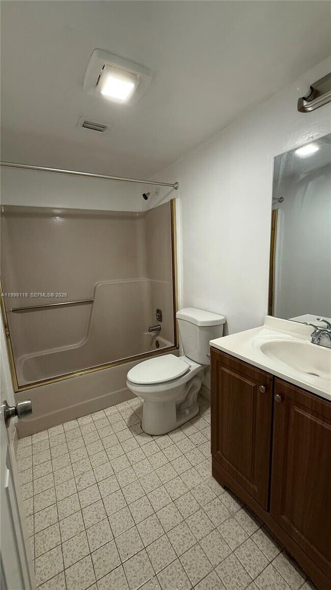 Building Photo - 7901 Southgate Blvd