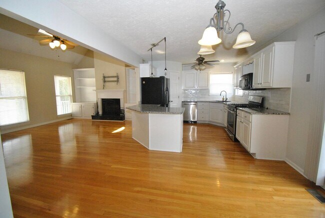 Building Photo - 5307 Silver Wing Blvd