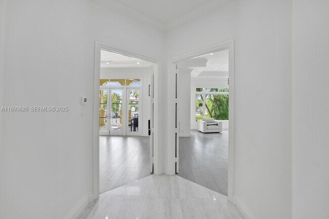 Building Photo - 1516 Island Blvd