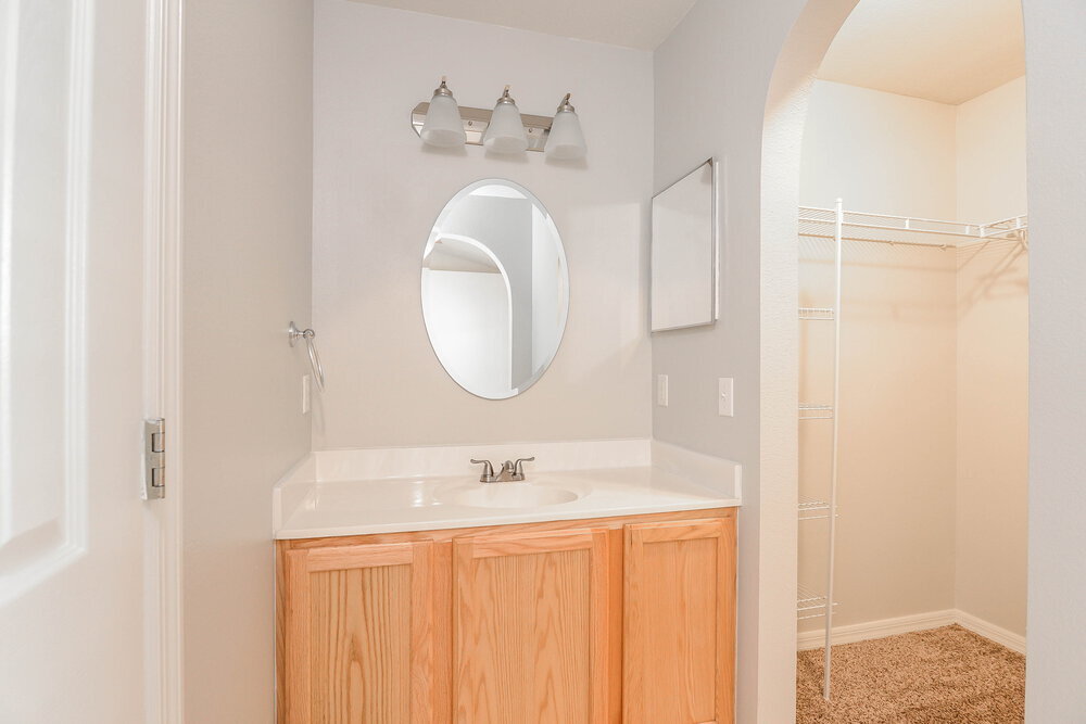 Building Photo - 17026 Ongar Ct