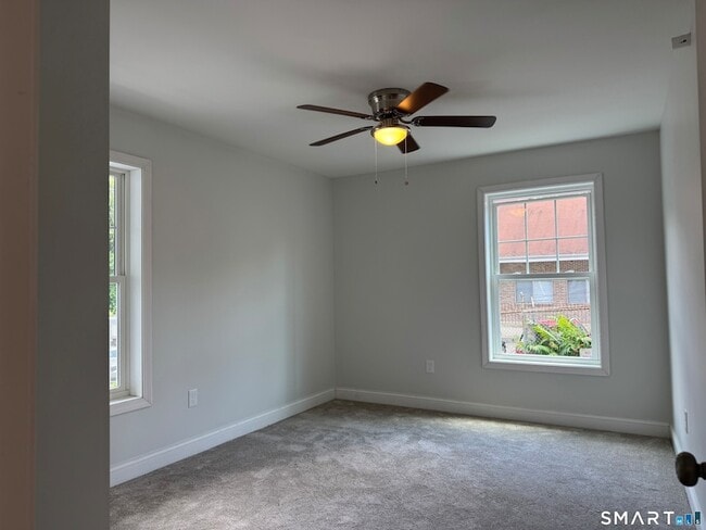 Building Photo - 1085 Whalley Ave