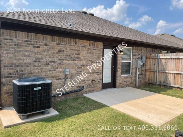 Building Photo - 2428 Northcreek Ln