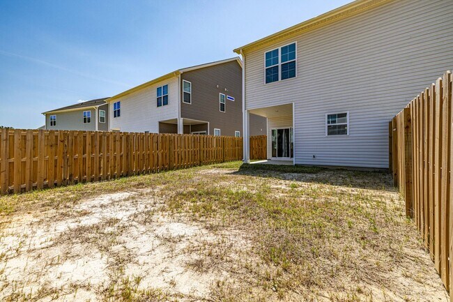 Building Photo - 408 Blockade Shl Ln
