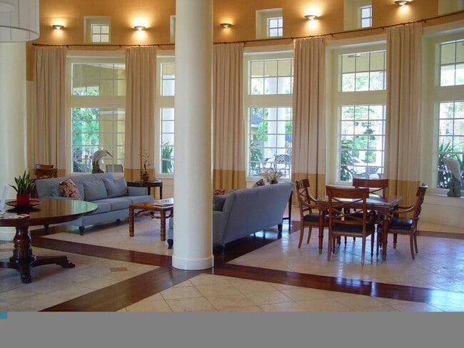 Building Photo - GOLF COURSE VIEW - FULLY UPGRADED WITH LAMINATE FLOORS & GRANITE COUNTERS