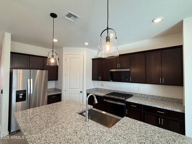 Building Photo - 4235 W Yolanda Ln