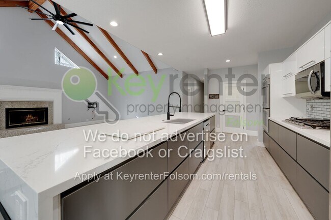 Building Photo - 124 Tomlinson Dr
