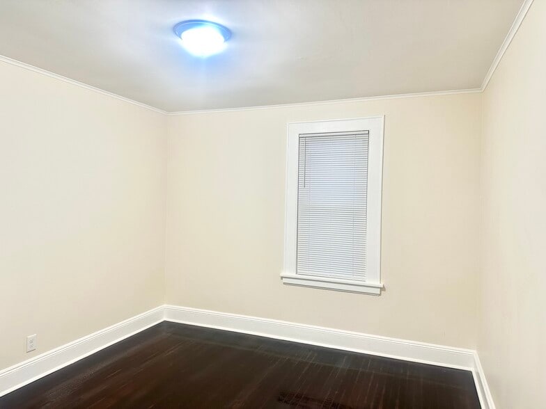 Building Photo - 69 Tremont Ave