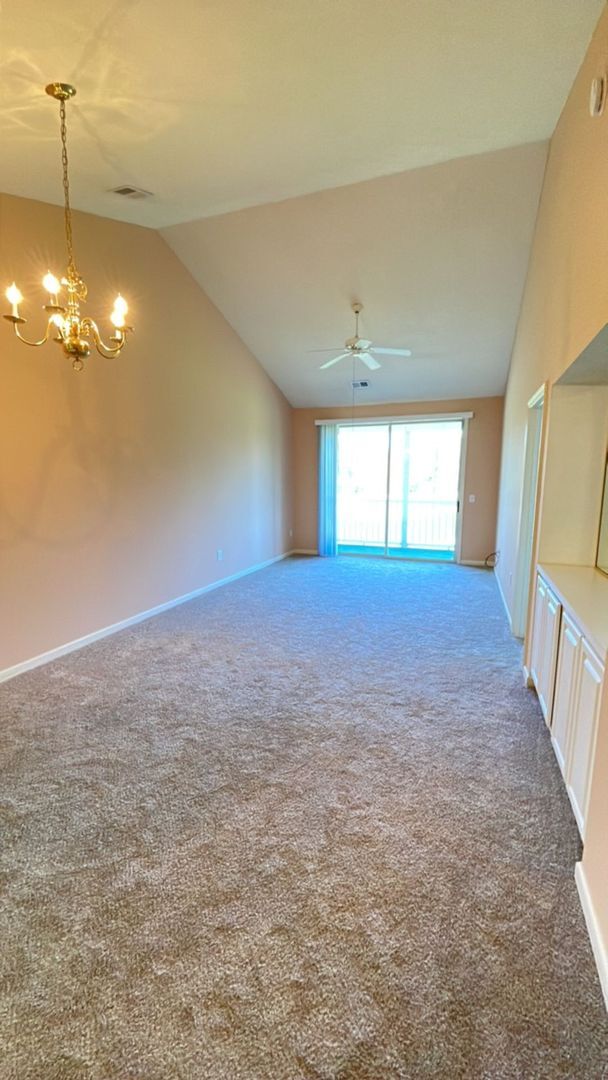 Building Photo - 650 River Oaks Dr