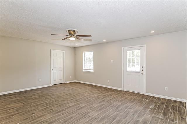 Building Photo - 3025 Montclair Pl