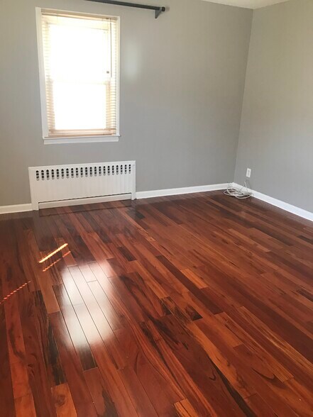 Building Photo - 209 Tibbetts Rd