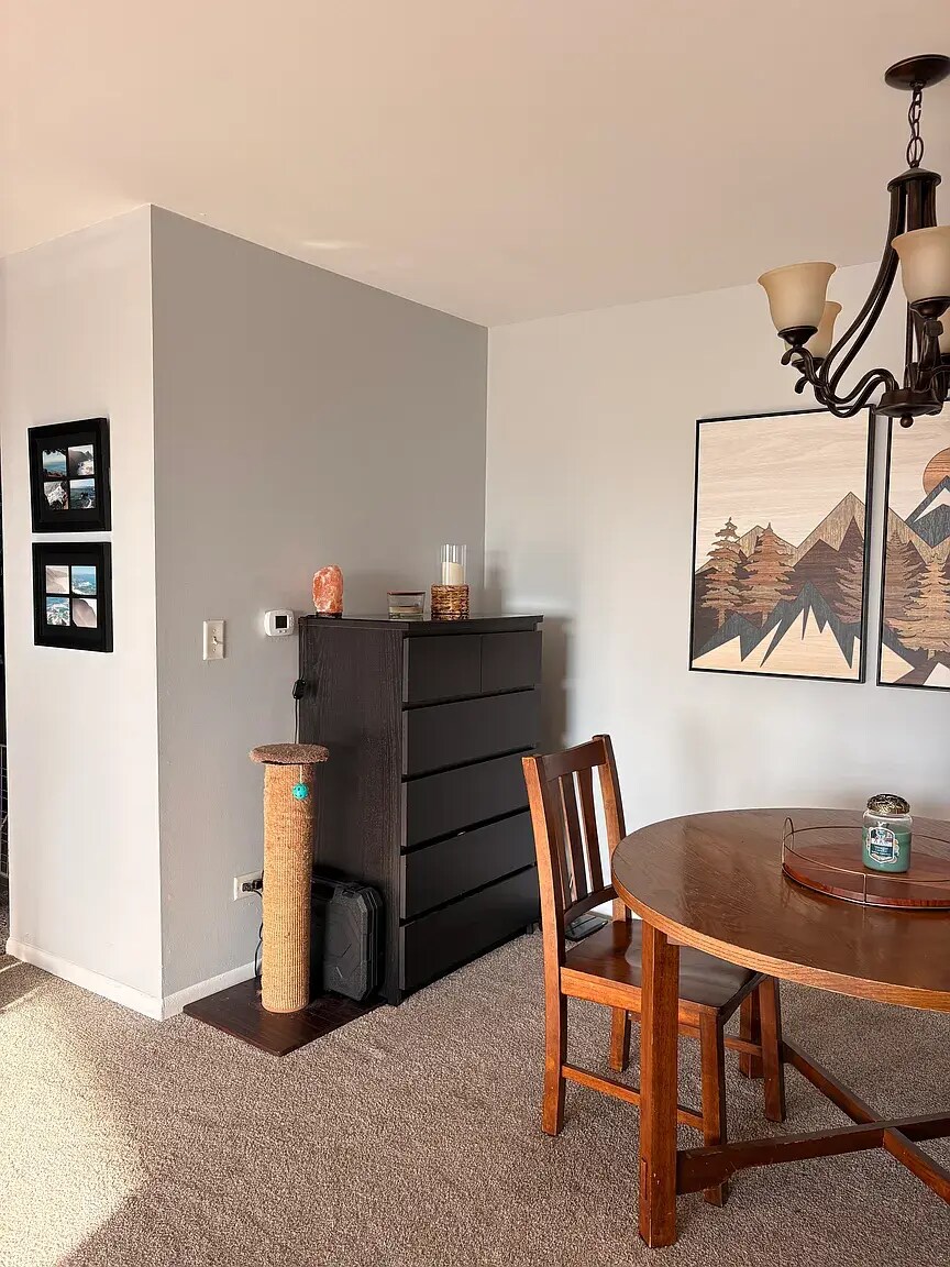 Building Photo - 1301 S Finley Rd