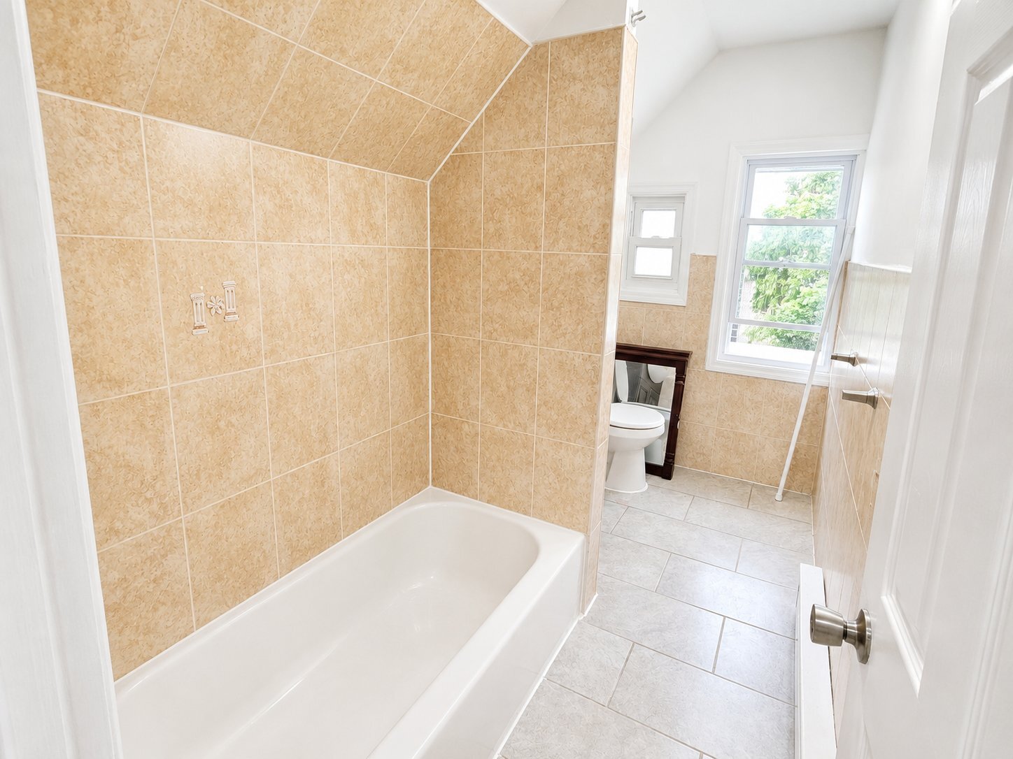 Building Photo - 145 Fairmount Ave