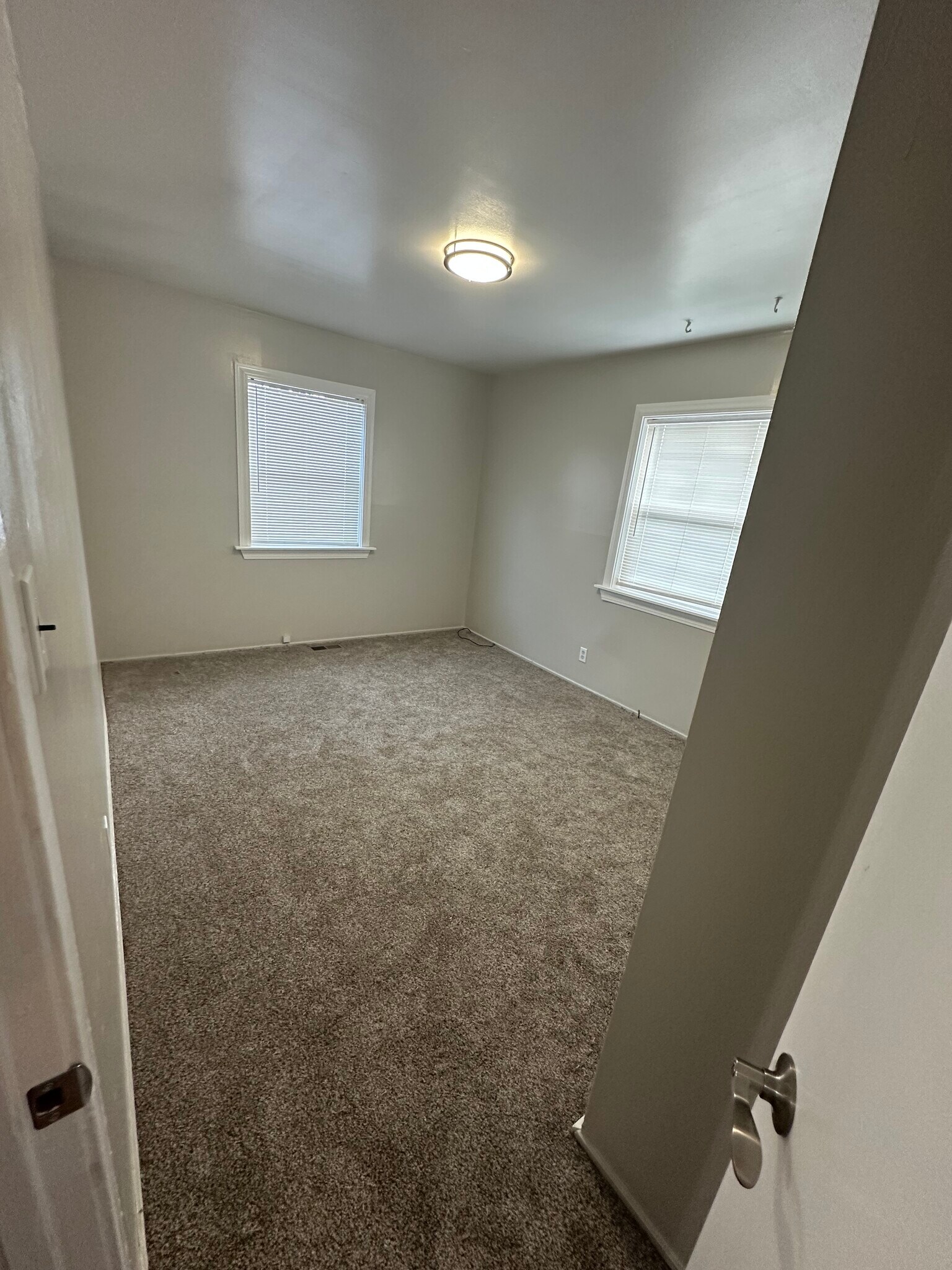 Building Photo - 8910 Lilly Dr