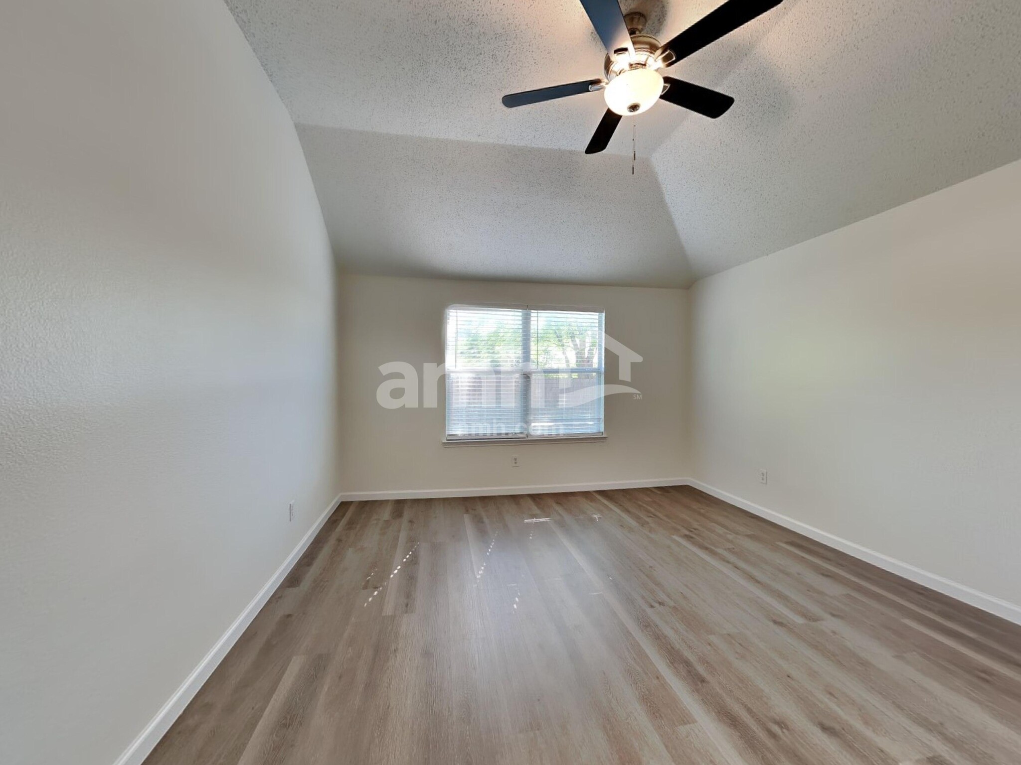 Building Photo - 11141 Pleasant Wood Ln