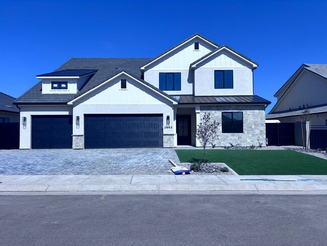 Primary Photo - Brand New 6 Bed 4 bath home with built in ...