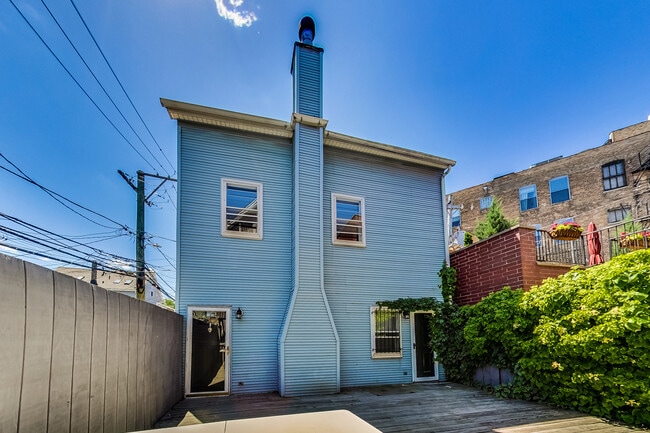Building Photo - 1415 W Barry Ave
