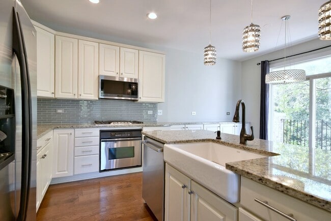 Building Photo - 982 Indigo Ct