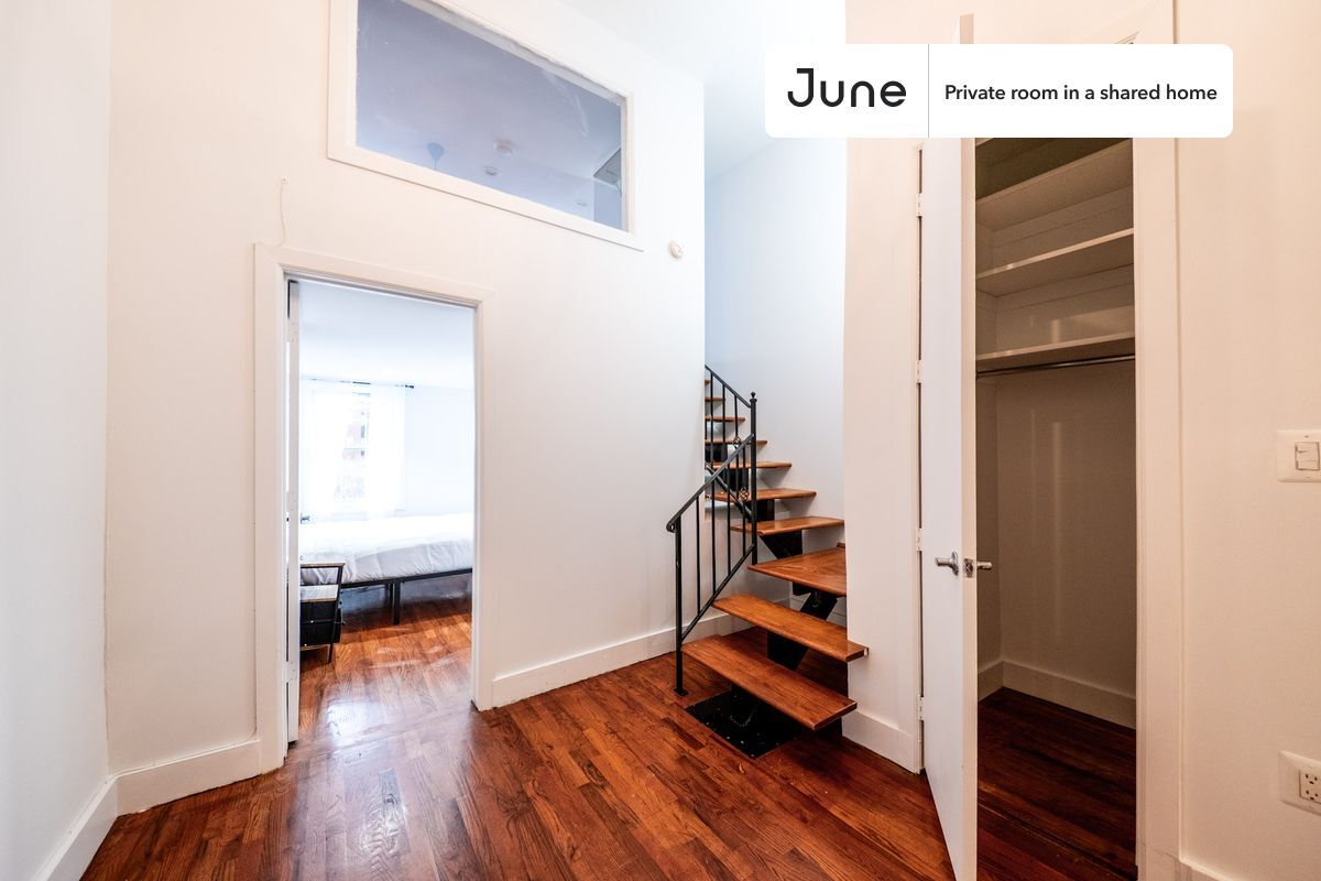 Building Photo - Room in Shared 3 bed/1 bath home