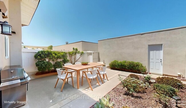 Building Photo - Beautiful 4 bedroom Home!